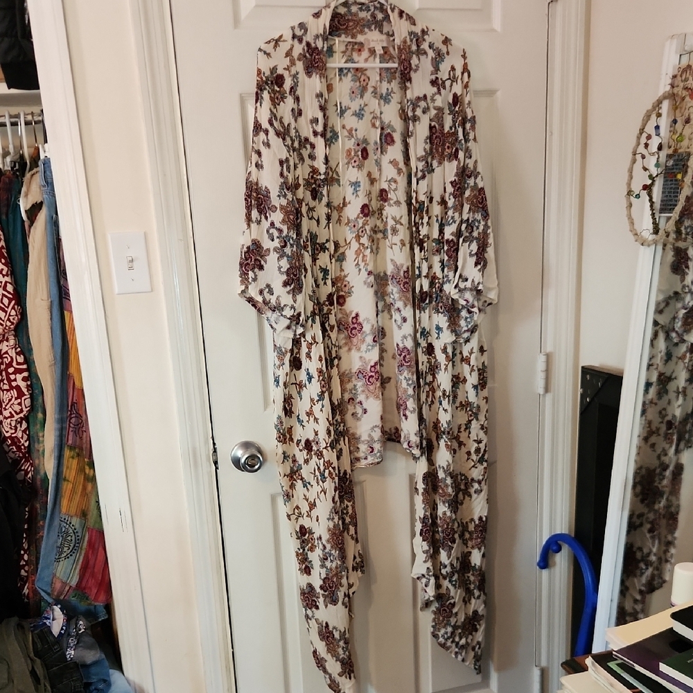 Altar'd State Floral Patterned Blouse - image 3